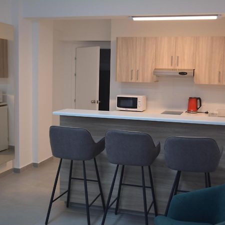 Les Palmiers Sunorama Beach Apartments Lárnaka Eksteriør bilde